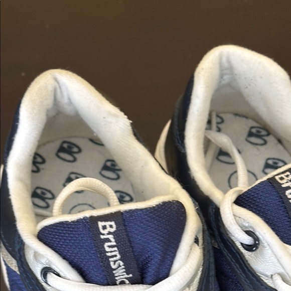 Brunswick Blue and Silver Women’s Bowling Athletic Shoes, Size 7 - Picture 10 of 12